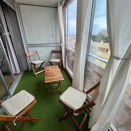 Joli Apartemo O Centro Le Lavandou Luaran gambar