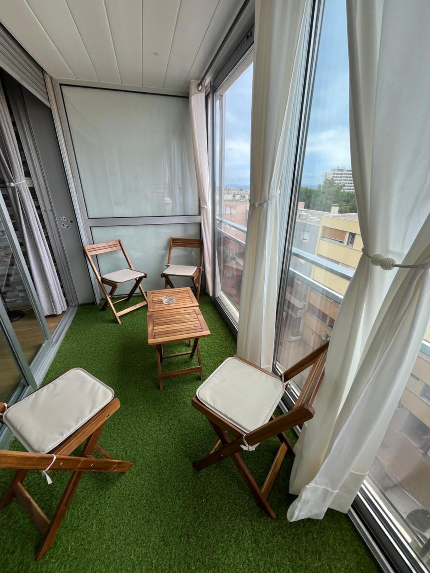 Joli Apartemo O Centro Le Lavandou Luaran gambar